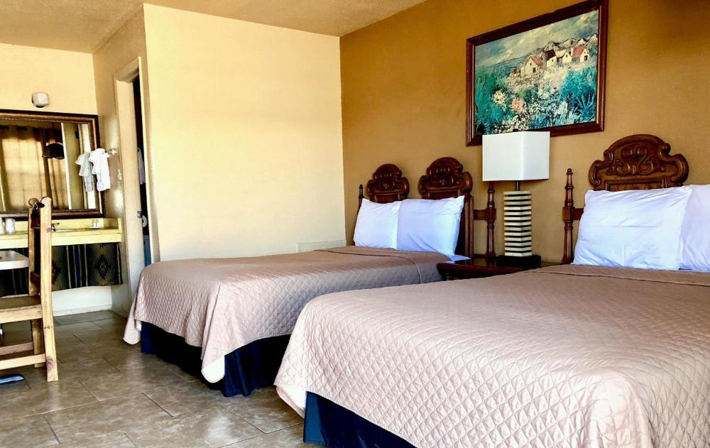 Family Room at Rio Grande Motel, photo 2